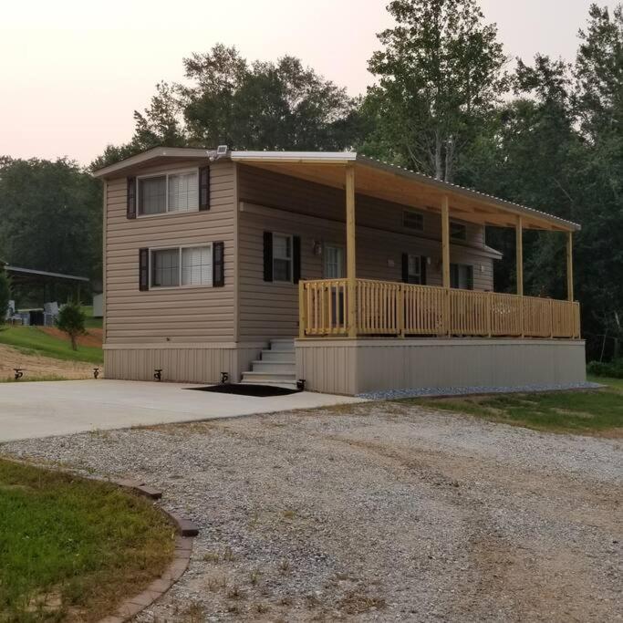 Tiny Home With Hammock Loft Bbq And Yard Феникс-сити Экстерьер фото
